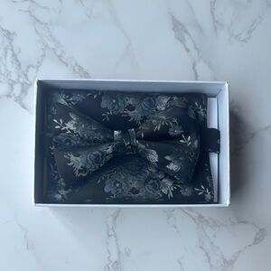 Elegant Black and Gray Bow Tie Set for events/ prom/ homecoming